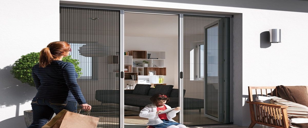Pleated Mesh door